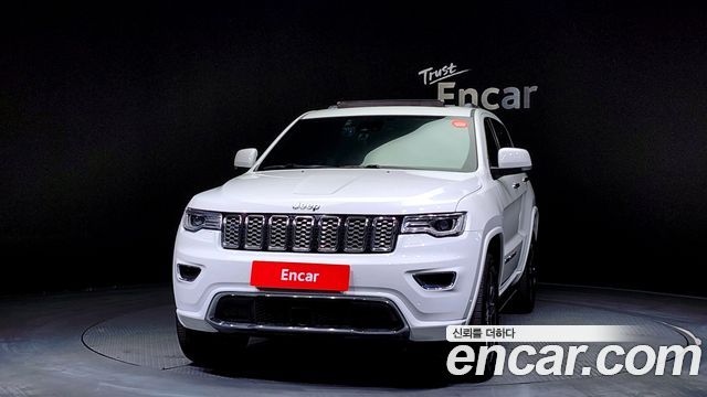 Jeep Grand Cherokee 3.0 Diesel Overland WK2 2018 — фото 3