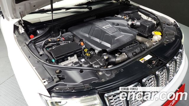 Jeep Grand Cherokee 3.0 Diesel Overland WK2 2018 — фото 6