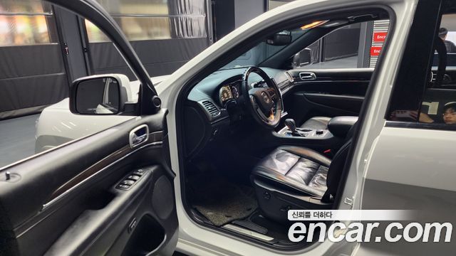 Jeep Grand Cherokee 3.0 Diesel Overland WK2 2018 — фото 10