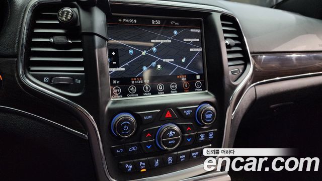 Jeep Grand Cherokee 3.0 Diesel Overland WK2 2018 — фото 14