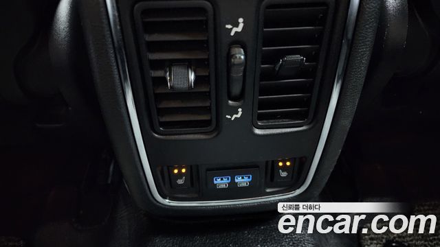 Jeep Grand Cherokee 3.0 Diesel Overland WK2 2018 — фото 19