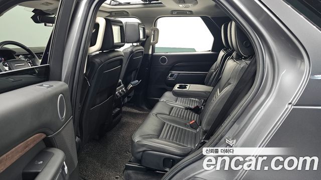 Land Rover Discovery 5 3.0 SD6 HSE Luxury 2019 — фото 11