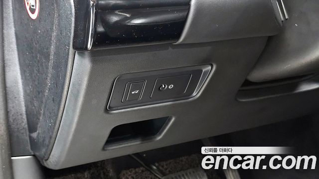 Land Rover Discovery 5 3.0 SD6 HSE Luxury 2019 — фото 15