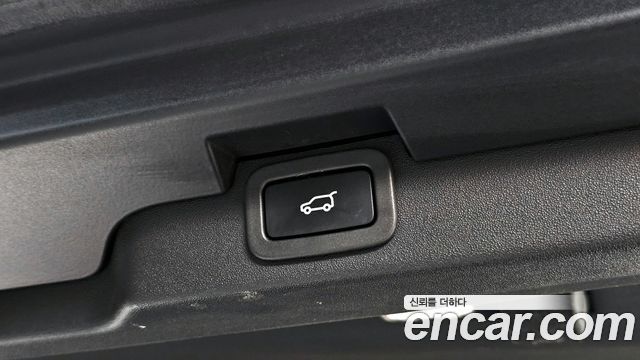 Land Rover Discovery 5 3.0 SD6 HSE Luxury 2019 — фото 17