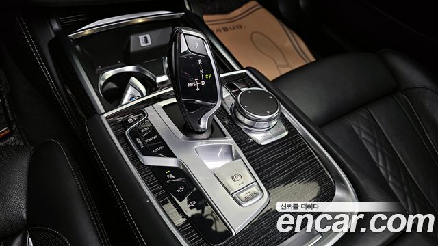 BMW 7 Series (G11) 740d xDrive M Sport 2016 — фото 9