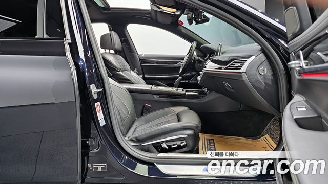 BMW 7 Series (G11) 740d xDrive M Sport 2016 — фото 10