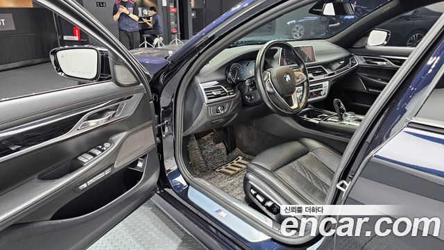 BMW 7 Series (G11) 740d xDrive M Sport 2016 — фото 11