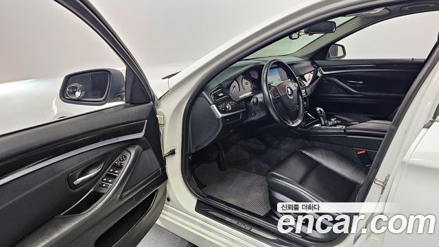 BMW 5 Series (F10) 520d 2011 — фото 11