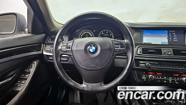 BMW 5 Series (F10) 520d 2011 — фото 13
