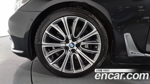 BMW 7 Series (G11) 750Li xDrive Luxury 2016 — фото 5