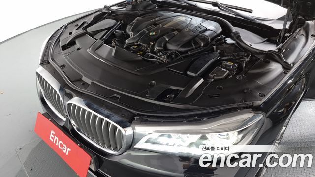 BMW 7 Series (G11) 750Li xDrive Luxury 2016 — фото 6