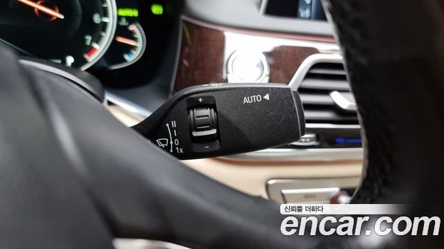 BMW 7 Series (G11) 750Li xDrive Luxury 2016 — фото 9