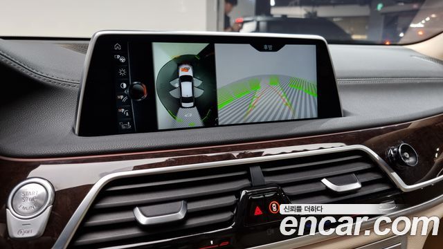BMW 7 Series (G11) 750Li xDrive Luxury 2016 — фото 15