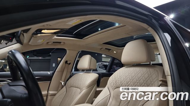 BMW 7 Series (G11) 750Li xDrive Luxury 2016 — фото 18
