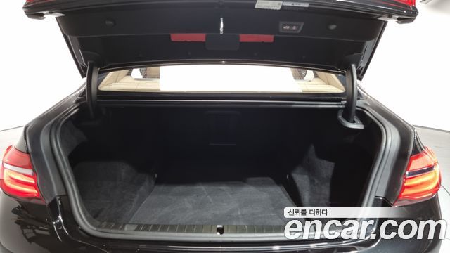 BMW 7 Series (G11) 750Li xDrive Luxury 2016 — фото 20