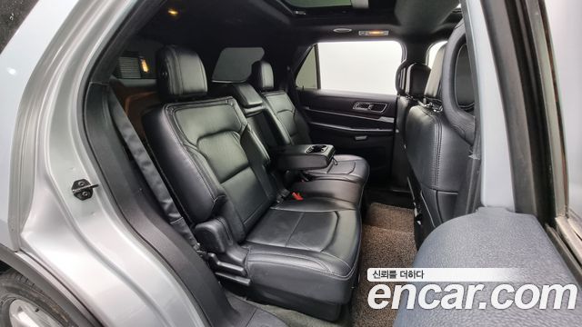 Ford Explorer 2.3 Limited 4WD 5th 2016 — фото 19
