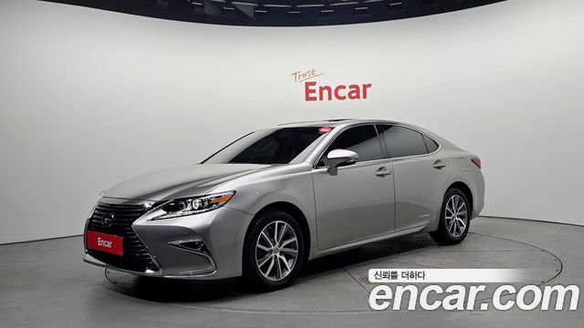 Lexus ES300h Executive XV60