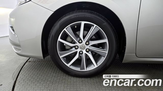Lexus ES300h Executive XV60 2018 — фото 5