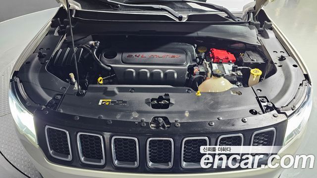Jeep Compass (II) 2.4 Limitied AWD 2019 — фото 6