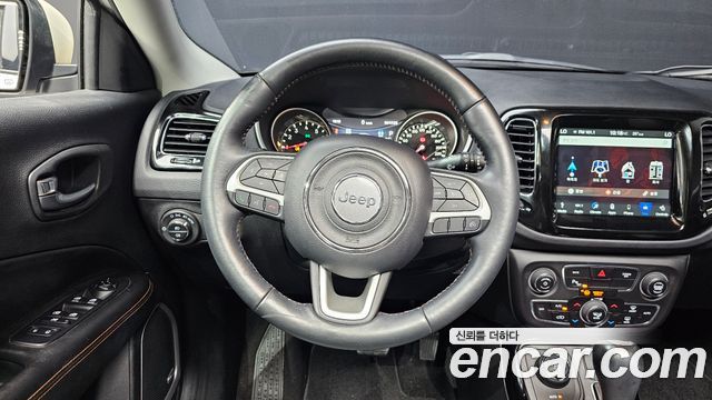 Jeep Compass (II) 2.4 Limitied AWD 2019 — фото 13