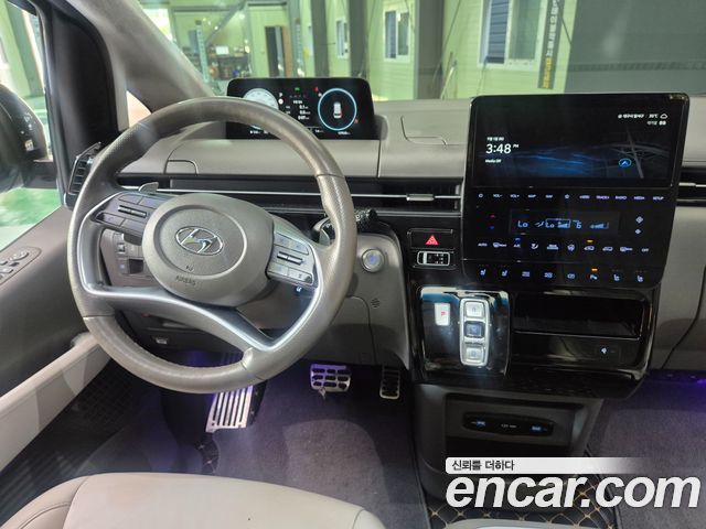 Hyundai Staria 4WD Lounge 7-Seater Limousine 2023 — фото 8