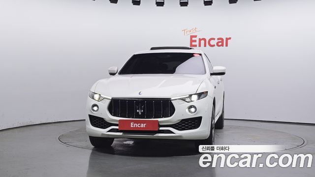 Maserati Levante 3.0 AWD GranLusso 2017 — фото 3
