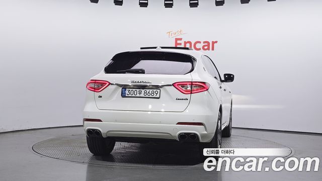 Maserati Levante 3.0 AWD GranLusso 2017 — фото 4
