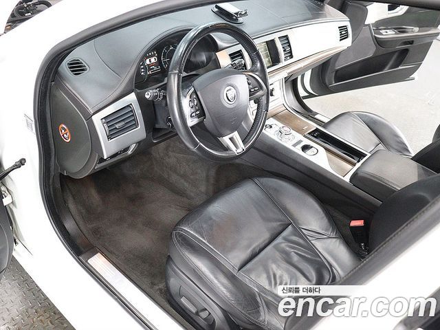 Jaguar XF 3.0D Luxury X250 2013 — фото 9