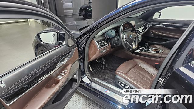BMW 7 Series (G11) 740Li xDrive M Sport Package 2019 — фото 10