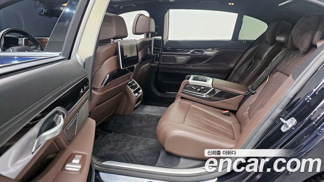 BMW 7 Series (G11) 740Li xDrive M Sport Package 2019 — фото 12