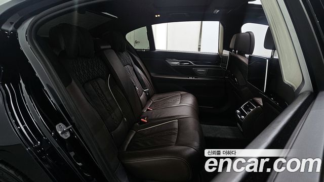 BMW 7 Series (G11) 740Li xDrive M Sport Package 2019 — фото 13