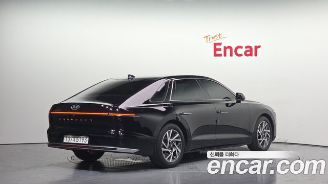 Hyundai Grandeur (GN7) 2,5 Gasoline 2WD Exclusive 2023 — фото 2
