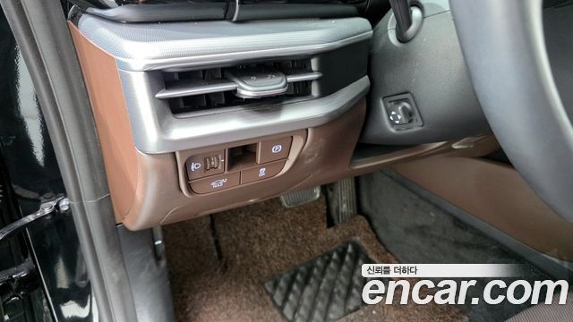 Hyundai Grandeur (GN7) 2,5 Gasoline 2WD Exclusive 2023 — фото 14