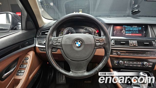 BMW 5 Series (F10) 520d 2015 — фото 13