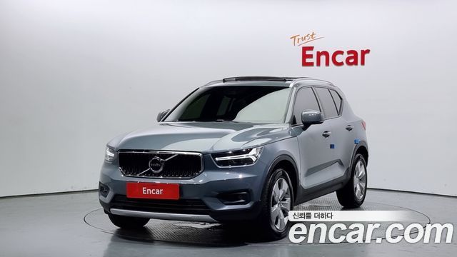 Volvo XC40 B4 Momentum