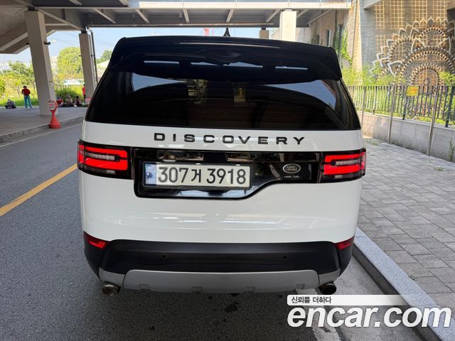 Land Rover Discovery 5 2.0 SD4 HSE 2017 — фото 5