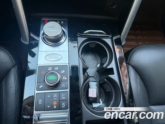 Land Rover Discovery 5 2.0 SD4 HSE 2017 — фото 8