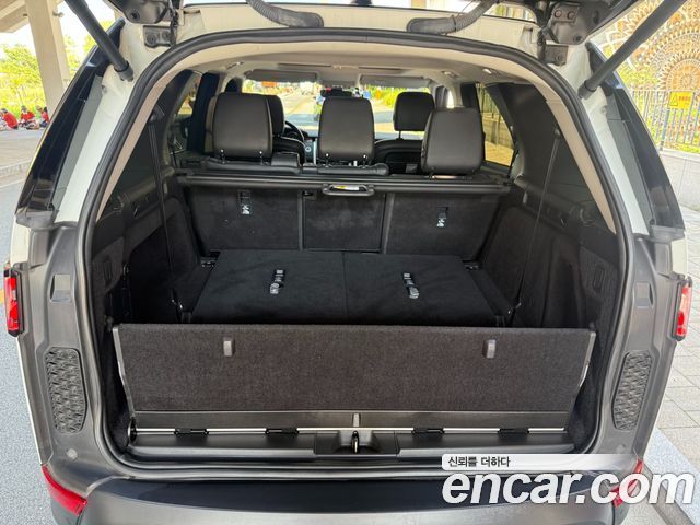 Land Rover Discovery 5 2.0 SD4 HSE 2017 — фото 21