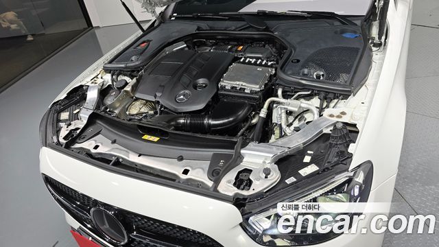 Mercedes-Benz E-Class (W213) E220d 4MATIC AMG Line 2021 — фото 6