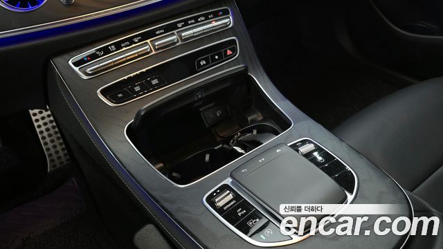 Mercedes-Benz E-Class (W213) E220d 4MATIC AMG Line 2021 — фото 17