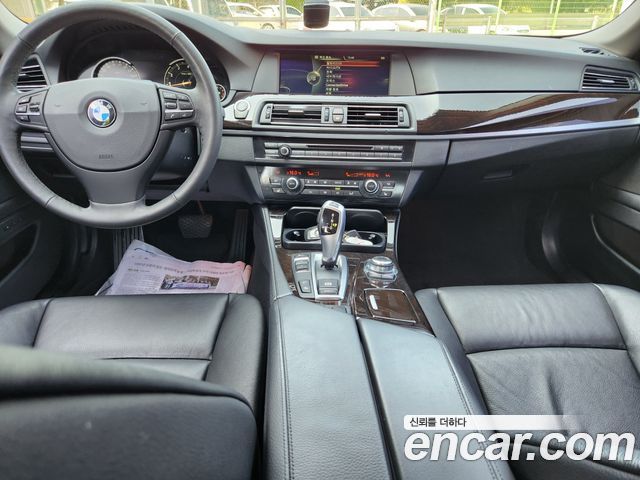 BMW 5 Series (F10) 528i 2013 — фото 7