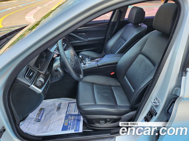 BMW 5 Series (F10) 528i 2013 — фото 10