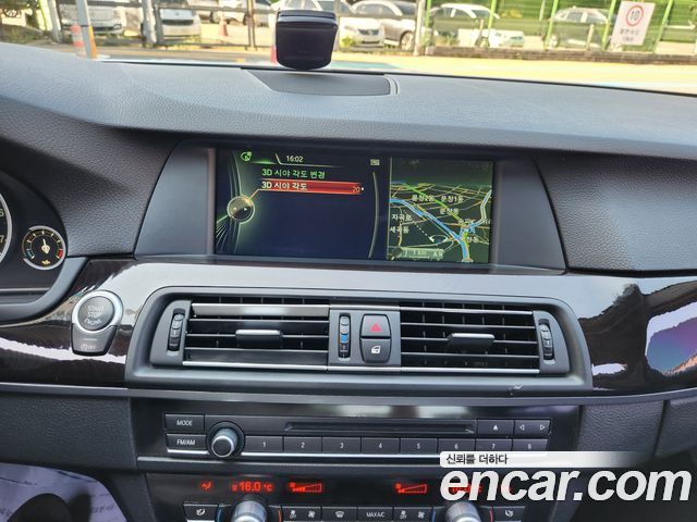 BMW 5 Series (F10) 528i 2013 — фото 20