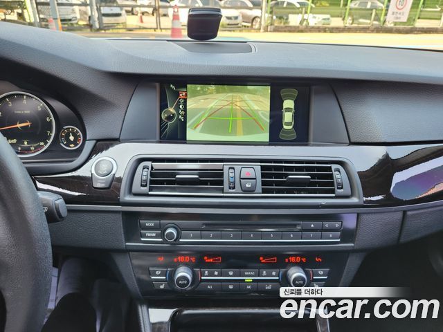 BMW 5 Series (F10) 528i 2013 — фото 21