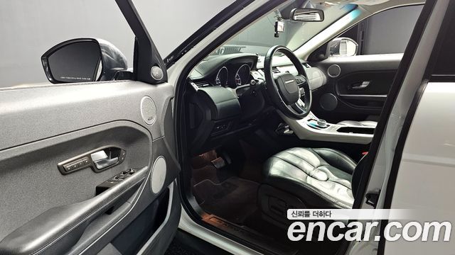 Land Rover Range Rover Evoque 2.2 SD4 Pure 2015 — фото 16