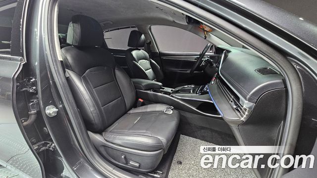Hyundai Grandeur (IG) 2.5 Le Blanc 2023 — фото 10