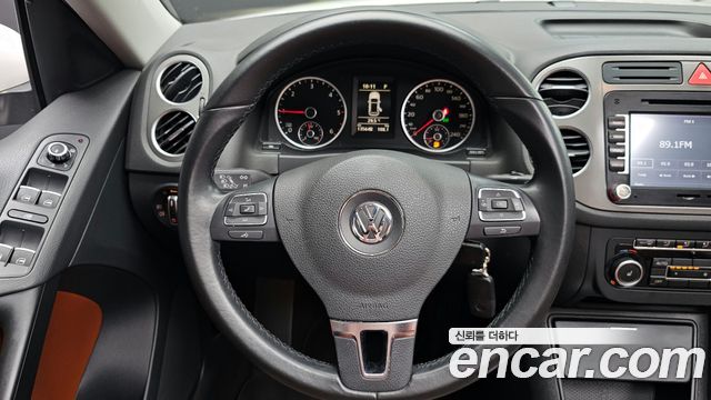 Volkswagen Tiguan 2.0 TDI 5N 2011 — фото 13