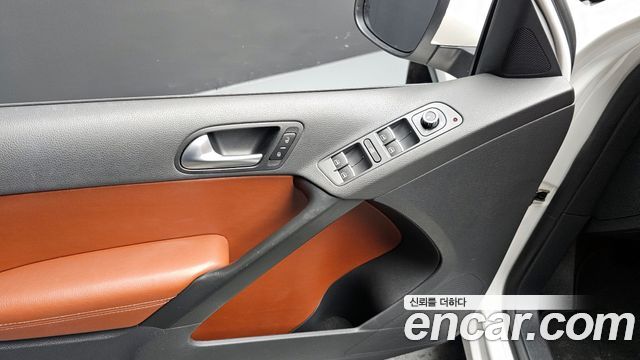 Volkswagen Tiguan 2.0 TDI 5N 2011 — фото 17