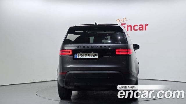 Land Rover Discovery 5 3.0 TD6 HSE Luxury 2017 — фото 4