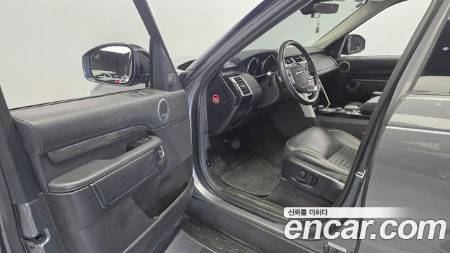 Land Rover Discovery 5 3.0 TD6 HSE Luxury 2017 — фото 11